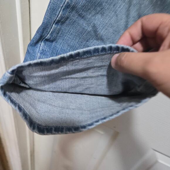 Lucky Brand Classic Rider Crop Light Wash Jeans Size 4 / 27 Women’s Denim - Picture 3 of 8